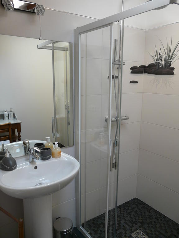 Mussy-sur-Seine La Promenade En Champagne B&B 객실 사진