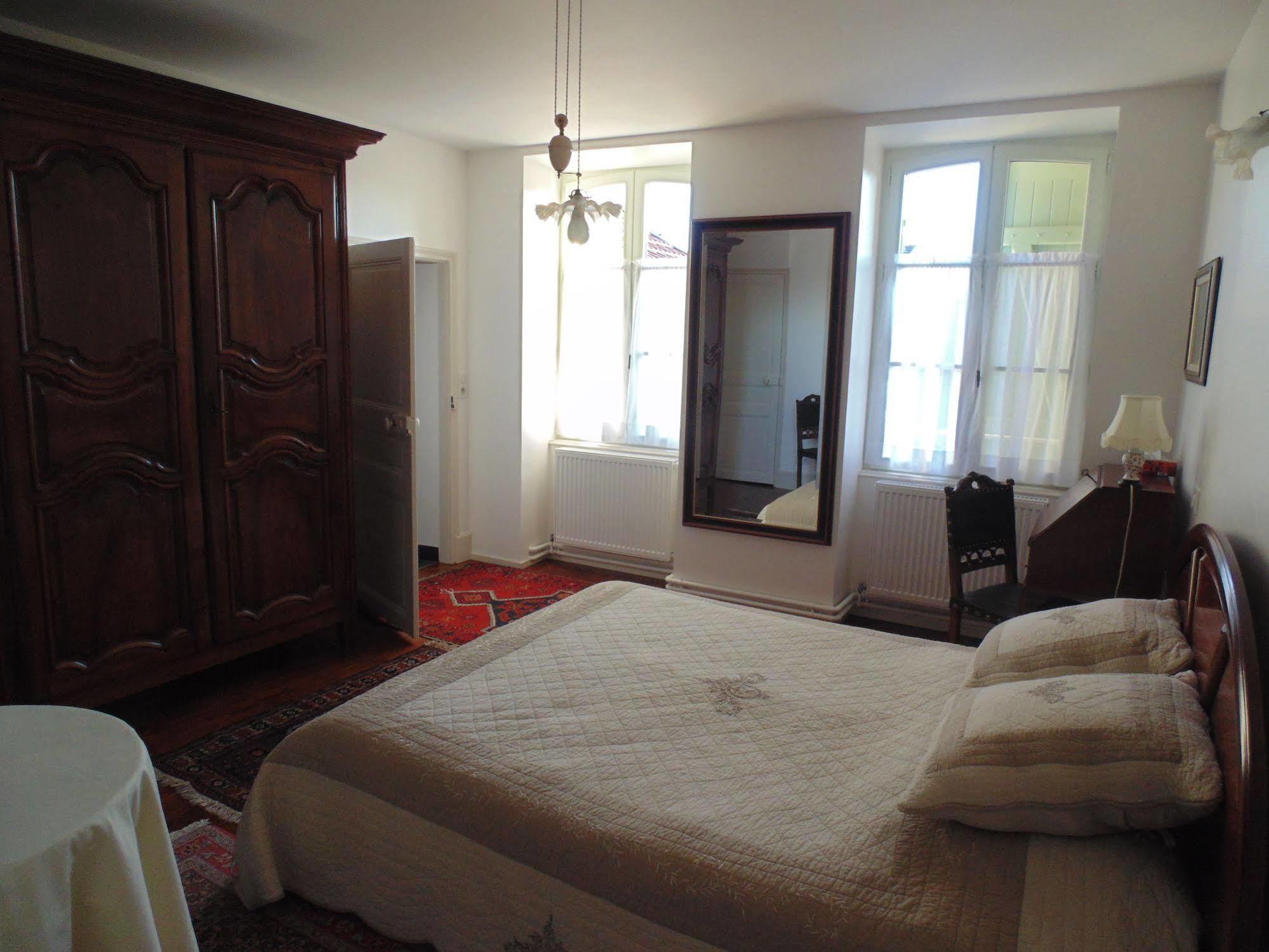 Mussy-sur-Seine La Promenade En Champagne B&B 외부 사진